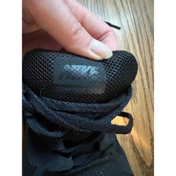 Nike Womens Downshifter 8 Running Shoes Black 908994-002 Size 7.5 Like New - Picture 2 of 5